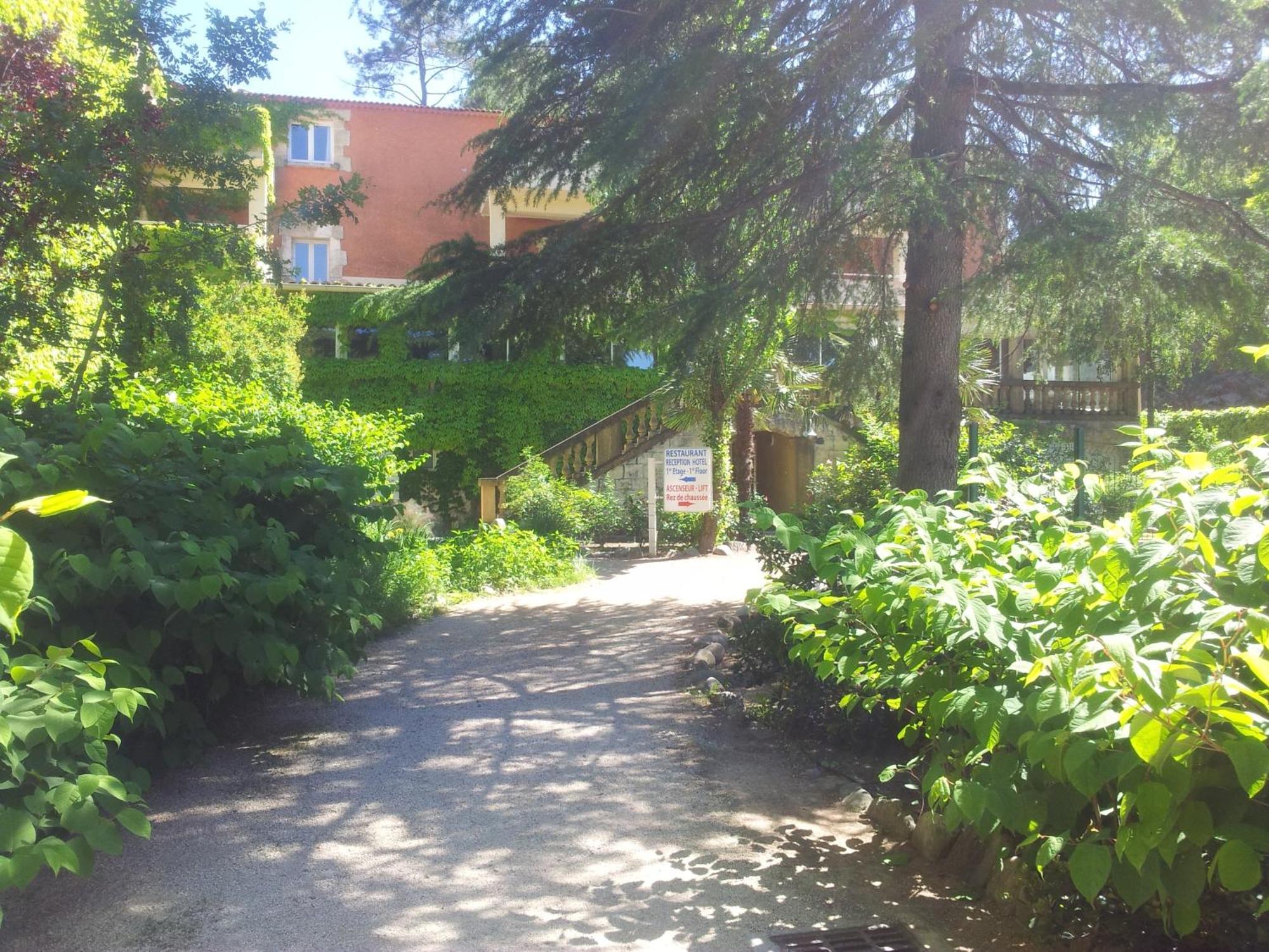Apart'Hotel Les 4 Sources Corbés Dış mekan fotoğraf