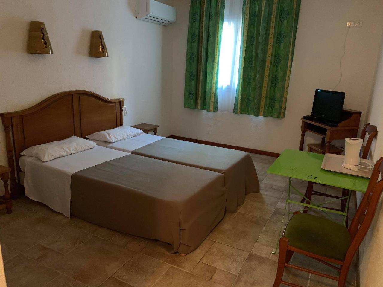 Apart'Hotel Les 4 Sources Corbés Dış mekan fotoğraf